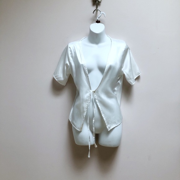 NASTY GAL 'NO STRING SATIN CROPPED BLOUSE' - Picture 9 of 14